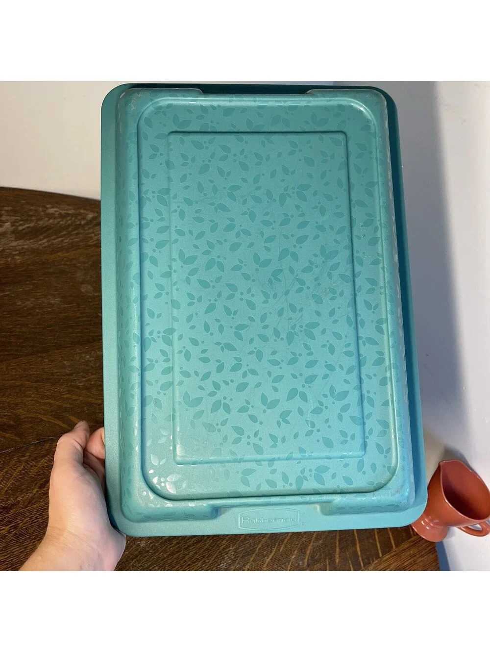 Rubbermaid Green Leaf Pattern Storage Container with High Lid Rectangular 16”